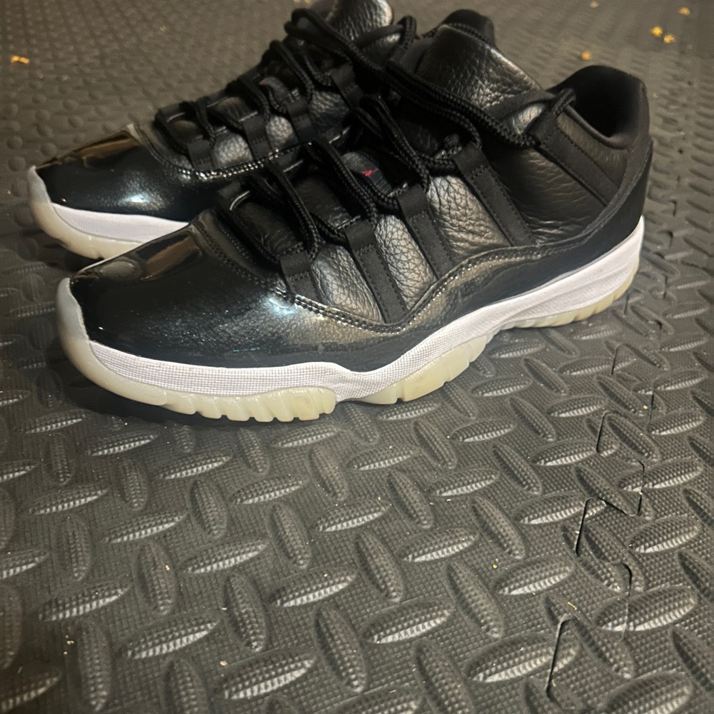 Jordan 11 Retro Low (72-10)